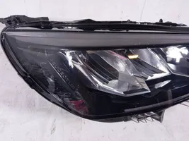 Peugeot 208 Lampa przednia 9833036180