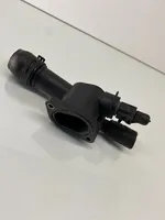 Volkswagen Touran I Tuyau de liquide de refroidissement moteur 038121132G