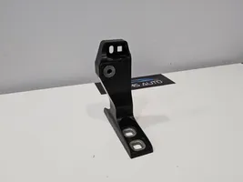 Audi Q7 4M Front bumper mounting bracket 4M0807333