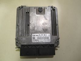 Volkswagen PASSAT B8 Engine control unit/module 04L907309R
