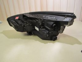 Hyundai i30 Lampa przednia 92102G4600