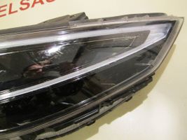 Hyundai i30 Lampa przednia 92102G4600