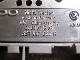 Volkswagen PASSAT B5.5 Oro kondicionieriaus/ klimato/ pečiuko valdymo blokas (salone) 3B1907044H