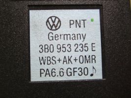 Volkswagen PASSAT B5.5 Hätävilkun rele 3B0953235E
