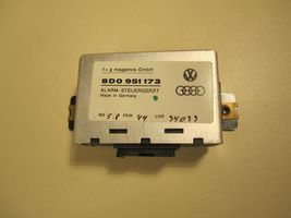 Audi A4 S4 B5 8D Boîtier module alarme 8D0951173