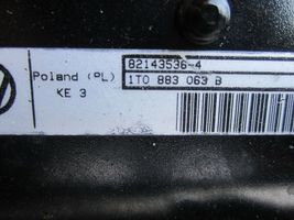 Volkswagen Touran II Rear seat 1T0883063B