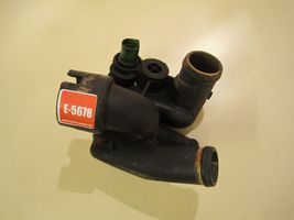 Volkswagen Bora Termostato/alloggiamento del termostato 021121121C