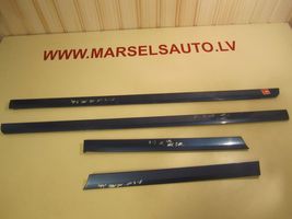 Audi A3 S3 8P Rivestimento della portiera anteriore (modanatura) 8P3853699B