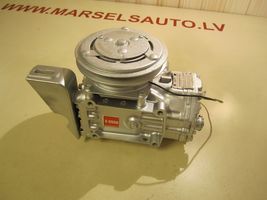 Audi 80 90 B2 Ilmastointilaitteen kompressorin pumppu (A/C) R210L21046G22