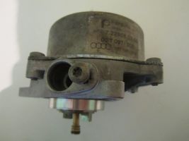 Audi A4 S4 B5 8D Pompa a vuoto 057145100B