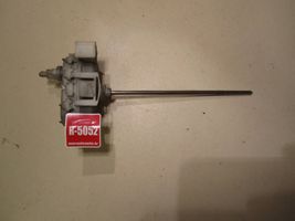 Audi A4 S4 B5 8D Keskuslukituksen alipainepumppu 8D0862153