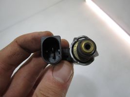 Volkswagen Golf VI Injecteur de carburant 03C906036A