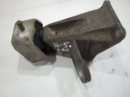 Volkswagen PASSAT B5.5 Supporto di montaggio scatola del cambio 4A0399114G