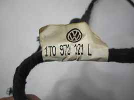 Volkswagen Touran I Faisceau de câblage de porte avant 1T0971121L