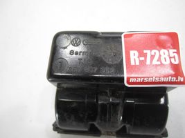 Volkswagen PASSAT B3 Popielniczka deski rozdzielczej 357857962