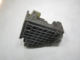 Audi 80 90 S2 B4 Przepływomierz masowy powietrza MAF 028906301