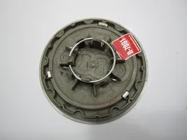 Audi A4 S4 B7 8E 8H Original wheel cap 8D0601165K