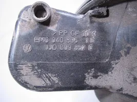 Volkswagen Bora Bouchon, volet de trappe de réservoir à carburant 1J0809857G