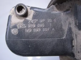Volkswagen Bora Bouchon, volet de trappe de réservoir à carburant 1J0809857A