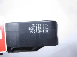 Volkswagen PASSAT CC Priekšpusē slēdzene 3C8839886