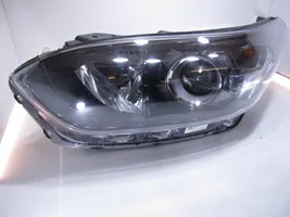 KIA Ceed Lampa przednia J792121030