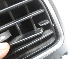 Volkswagen Polo V 6R Grille d'aération centrale 6RF819728A