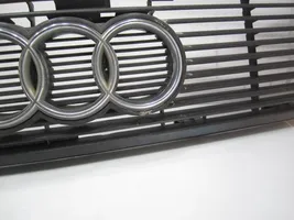 Audi 80 90 B2 Grille calandre supérieure de pare-chocs avant 811853655C