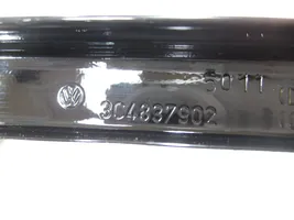 Volkswagen PASSAT B7 Listwa / Uszczelka szyby drzwi 3C4837902