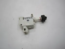 Audi A6 S6 C6 4F Motorino del tappo del serbatoio del carburante 3B0959782A