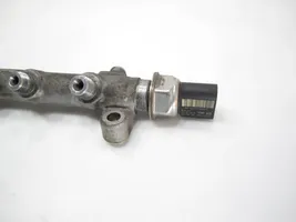 Volkswagen PASSAT B8 Kraftstoffverteiler Einspritzleiste Verteilerrohr 04L130764C