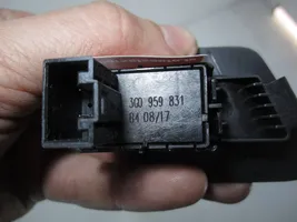 Volkswagen PASSAT B8 Tailgate opening switch 3G0959831