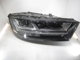 Audi Q7 4M Lampa przednia 4M0941036