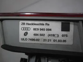 Audi A4 S4 B7 8E 8H Galinis žibintas dangtyje 8E9945094