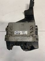 Renault Clio III Unité de commande, module ECU de moteur S120200105