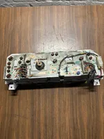 Nissan Bluebird Compteur de vitesse tableau de bord NR630