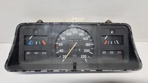 Opel Ascona C Compteur de vitesse tableau de bord 81136035