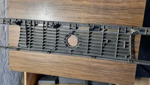 Volkswagen Jetta II Front grill 165853653