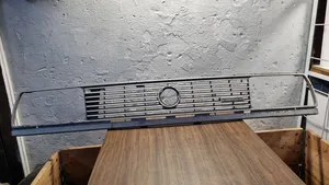 Volkswagen Jetta II Front grill 165853653