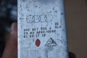 Audi A4 S4 B8 8K Takapuskurin törmäysvoiman vaimennin 8K0807332A