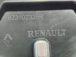 Renault Captur Etusäleikkö 623102335R