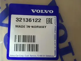 Volvo XC40 Takapuskurin koristemuotolista 32136122