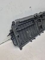 Mercedes-Benz E W213 Déflecteur d'air de radiateur de refroidissement A2135002300