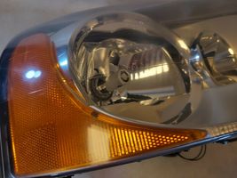 Volvo XC90 Lampa przednia 89008786