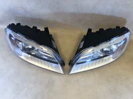 Volvo S80 Lampa przednia 31420014