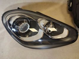 Porsche Cayenne (92A) Lampa przednia 7P5941031CQ