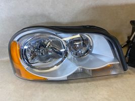 Volvo XC90 Lampa przednia 30764397