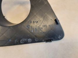 BMW 3 E46 Pretmiglas luktura dekoratīvais režģis 51117065473