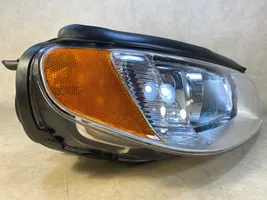 Volvo XC70 Phare frontale 31383541