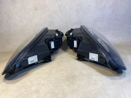 Porsche Panamera (971) Lot de 2 lampes frontales / phare 970.631.971.04