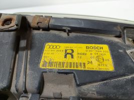 Audi A4 S4 B5 8D Lampa przednia 8D0941004E